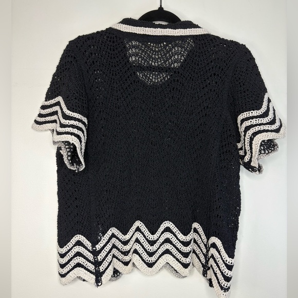 Solitaire Black and Cream Knit Top - Picture 3 of 9